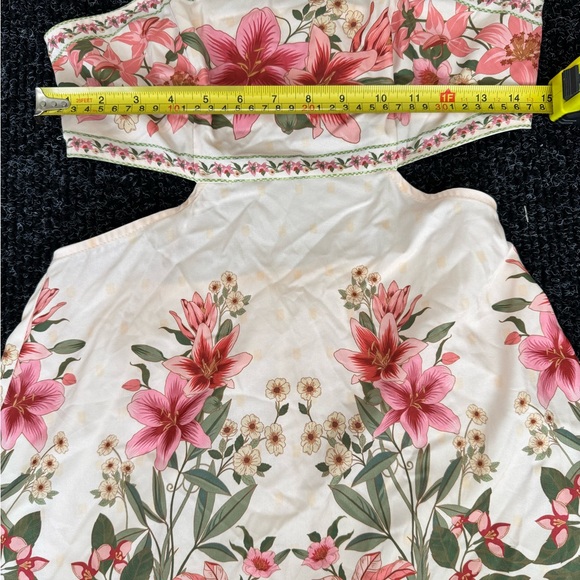 Floral Cutout Mini Dress - Picture 6 of 7
